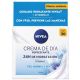 Nivea Crema De Día Refrescante Sfp 30 Crema de día refrescante y antimachas hidratación 24 horas con vitamina e 50 ml