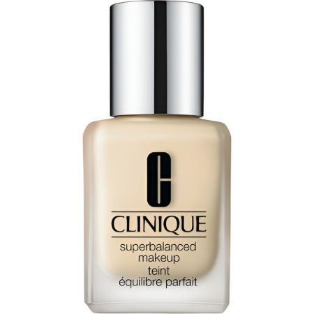 Clinique Superbalanced Makeup Base de maquillaje hidratante de cobertura modulable unifica el tono y reduce el exceso de grasa