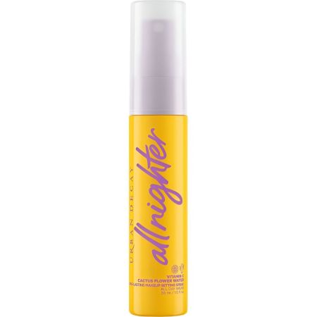 Urban Decay All Nighter Vitamin C Cactus Flower Water Spray fijador de maquillaje vegano aporta una luminosidad revitalizante para acabado iluminado