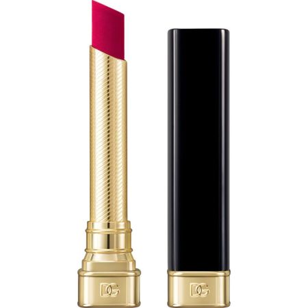 Dolce & Gabbana My Comfy Matte Barra de labios de textura ultraenvolvente ofrece color mate y rico instantáneo en una sola pasada