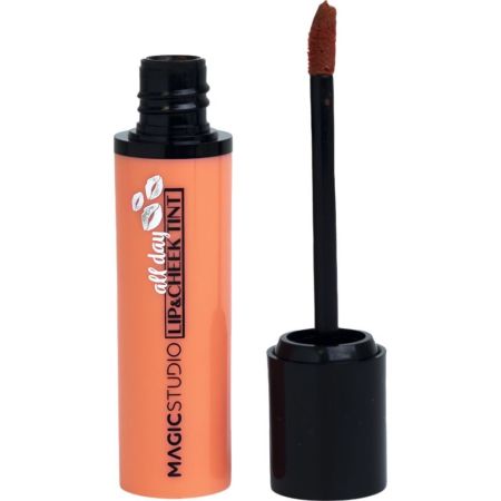 Magic Studio Lip And Cheek Tint Tinte para labios y mejillas proporciona un color intenso y un acabado semimate