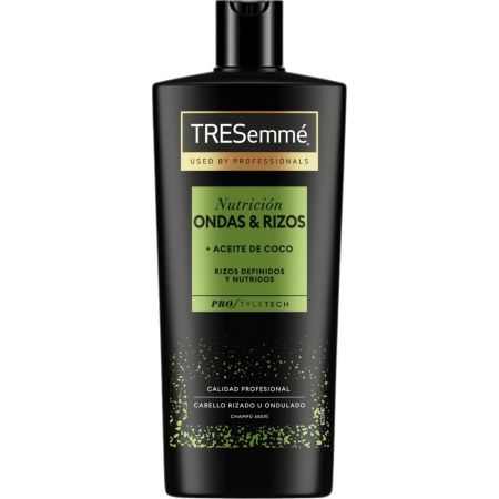 Tresemme Nutrición Ondas & Rizos + Aceite De Coco Champú Champú nutritivo ofrece unos rizos definidos para cabello rizado u ondulado 685 ml